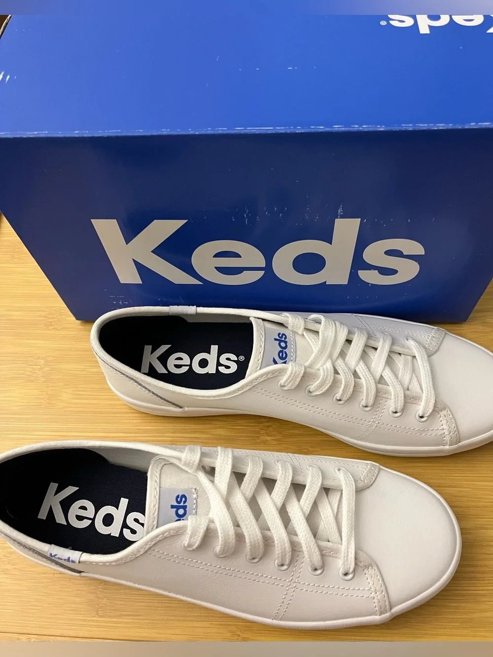 Women Keds Kickstart Leather Low top Lace-Up Sneakers with Navy Insole Brand New